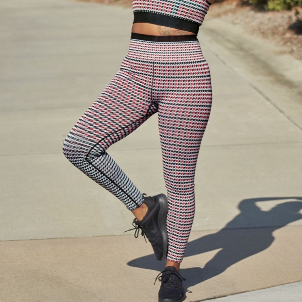 NWT Fabletics Houndstooth Leggings